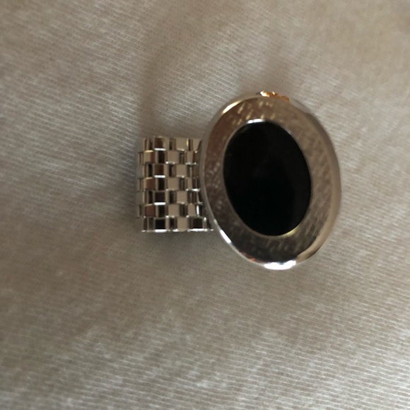 Men’s cufflinks and tie clips. - Picture 3 of 3